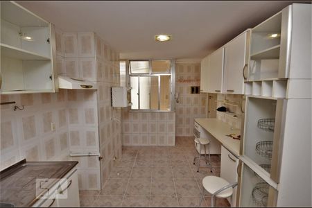 Apartamento à venda com 120m², 3 quartos e sem vagaCozinha