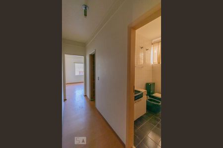 Casa à venda com 480m², 6 quartos e 4 vagas Casa à venda com 480m², 6 quartos e 4 vagasQuarto 2 - Suíte