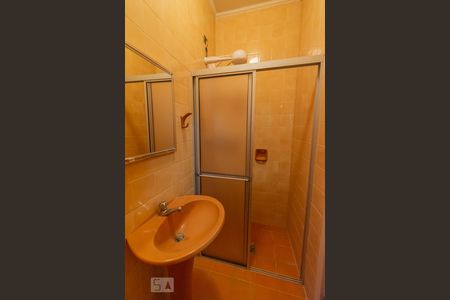 Casa à venda com 480m², 6 quartos e 4 vagas Casa à venda com 480m², 6 quartos e 4 vagasBanheiro de Serviço