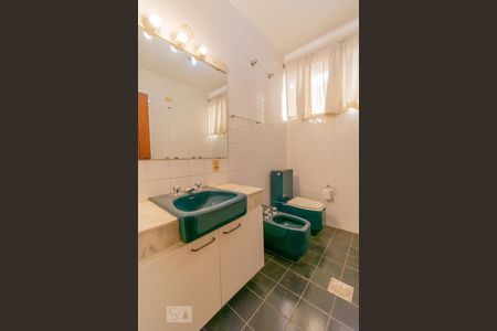 Casa à venda com 480m², 6 quartos e 4 vagas Casa à venda com 480m², 6 quartos e 4 vagasBanheiro da Suíte 1