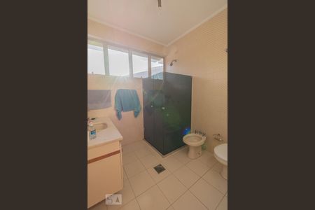 Casa à venda com 480m², 6 quartos e 4 vagas Casa à venda com 480m², 6 quartos e 4 vagasBanheiro da Suíte 4