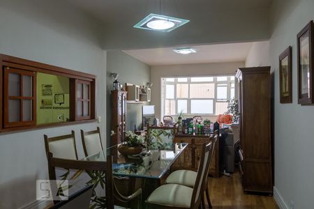 Apartamento para alugar com 125m², 3 quartos e sem vaga Apartamento para alugar com 125m², 3 quartos e sem vagaSala