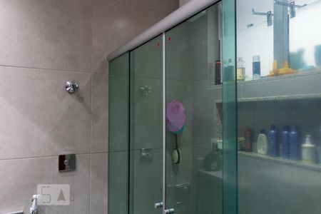 Apartamento para alugar com 125m², 3 quartos e sem vaga Apartamento para alugar com 125m², 3 quartos e sem vagaBanheiro da Suíte