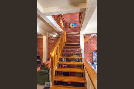 Escada de casa à venda com 3 quartos, 300m² em Boa Vista, Novo Hamburgo