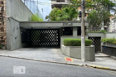 Apartamento para alugar com 306m², 4 quartos e 4 vagas Apartamento para alugar com 306m², 4 quartos e 4 vagasFachada