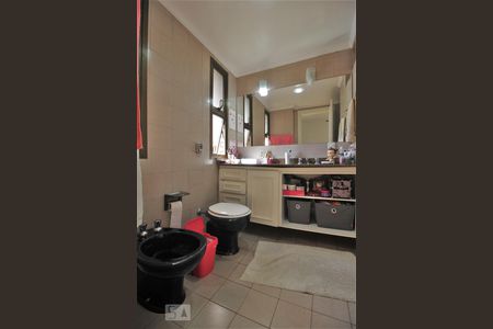 Apartamento para alugar com 306m², 4 quartos e 4 vagasBanheiro da suíte 2