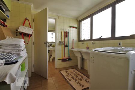 Apartamento para alugar com 306m², 4 quartos e 4 vagasÁrea de Serviço