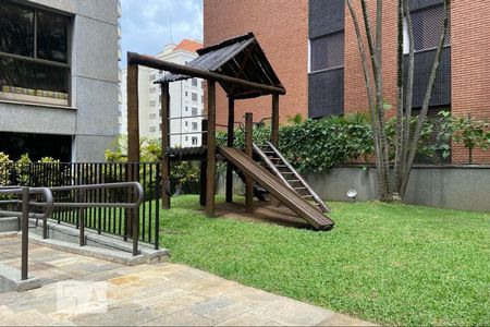 Apartamento para alugar com 306m², 4 quartos e 4 vagas Apartamento para alugar com 306m², 4 quartos e 4 vagasÁrea Comum - Playground