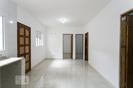 Casa para alugar com 56m², 2 quartos e sem vagaSala e Cozinha