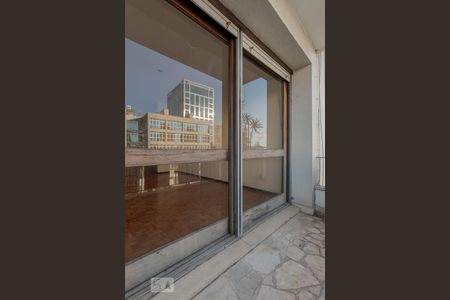 Varanda de apartamento para alugar com 3 quartos, 120m² em Jardim Lindoia, Porto Alegre