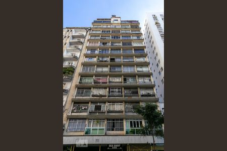 Apartamento à venda com 35m², 1 quarto e sem vaga Apartamento à venda com 35m², 1 quarto e sem vagaFachada