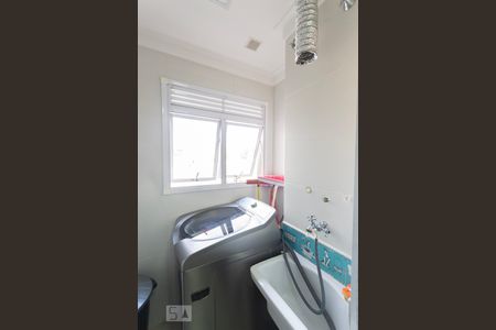 Apartamento à venda com 72m², 2 quartos e 1 vagaÁrea de Serviço