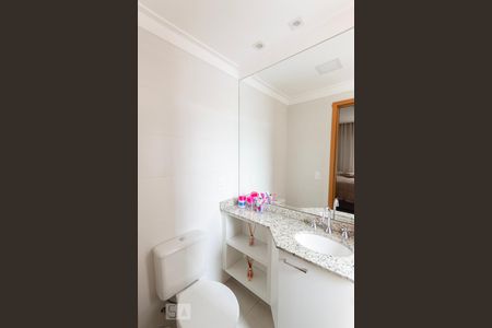 Apartamento à venda com 72m², 2 quartos e 1 vagaBanheiro da Suíte