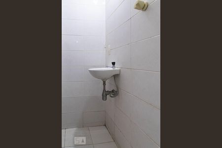 Apartamento à venda com 200m², 2 quartos e 3 vagas Apartamento à venda com 200m², 2 quartos e 3 vagasBanheiro de serviço