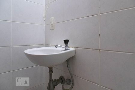 Apartamento à venda com 200m², 2 quartos e 3 vagas Apartamento à venda com 200m², 2 quartos e 3 vagasBanheiro de serviço