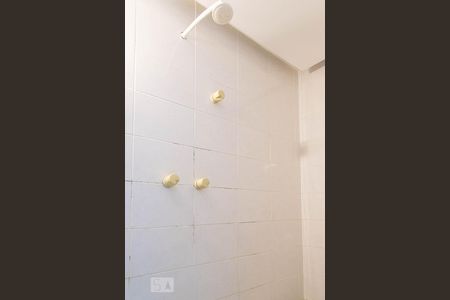 Apartamento à venda com 200m², 2 quartos e 3 vagas Apartamento à venda com 200m², 2 quartos e 3 vagasBanheiro de serviço