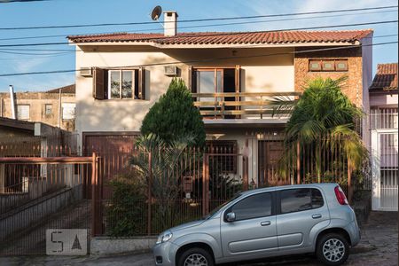 Casa à venda com 340m², 4 quartos e 4 vagasFachada