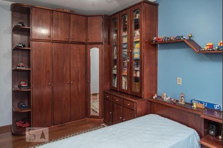 Casa à venda com 340m², 4 quartos e 4 vagasQuarto 2