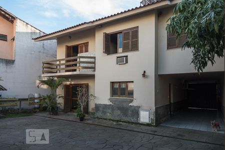 Casa à venda com 340m², 4 quartos e 4 vagasFachada