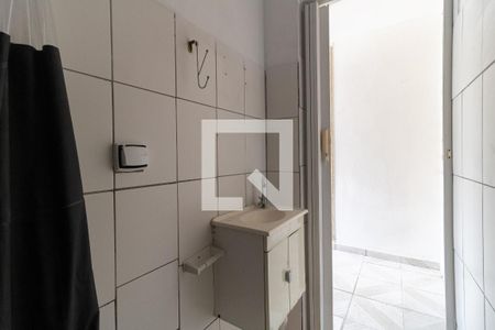 Banheiro de casa para alugar com 1 quarto, 30m² em Vila Moinho Velho, São Paulo