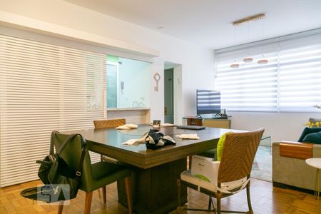 Apartamento à venda com 104m², 2 quartos e sem vaga Apartamento à venda com 104m², 2 quartos e sem vagaSala