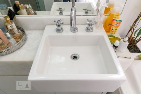 Apartamento à venda com 104m², 2 quartos e sem vaga Apartamento à venda com 104m², 2 quartos e sem vagaPia