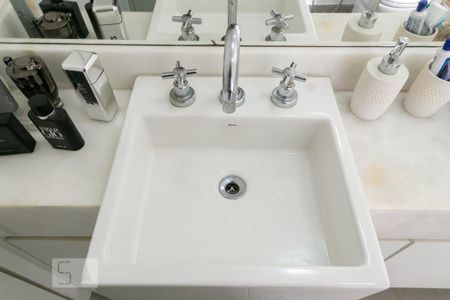 Apartamento à venda com 104m², 2 quartos e sem vaga Apartamento à venda com 104m², 2 quartos e sem vagaPia