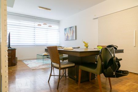 Apartamento à venda com 104m², 2 quartos e sem vaga Apartamento à venda com 104m², 2 quartos e sem vagaSala