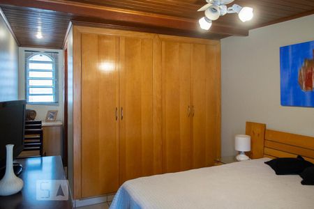 Casa à venda com 200m², 4 quartos e 2 vagasEDÍCULA