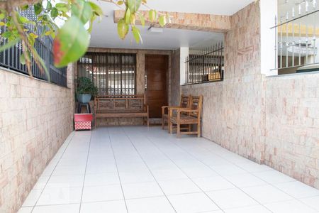 Casa à venda com 200m², 4 quartos e 2 vagasGARAGEM