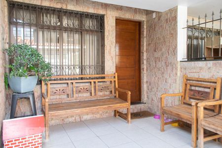 Casa à venda com 200m², 4 quartos e 2 vagasFachada