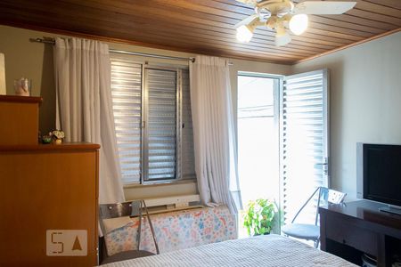 Casa à venda com 200m², 4 quartos e 2 vagasEDÍCULA