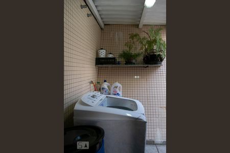 Casa à venda com 200m², 4 quartos e 2 vagasÁREA DE SERVIÇO