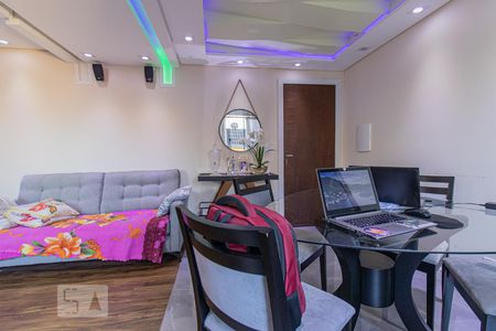 Sala de apartamento para alugar com 2 quartos, 76m² em Fazendinha, Curitiba