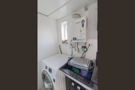 Área de Serviço de apartamento para alugar com 2 quartos, 76m² em Fazendinha, Curitiba