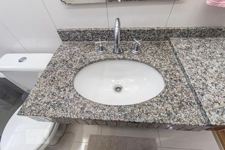 Apartamento para alugar com 76m², 2 quartos e 2 vagasBanheiro Social