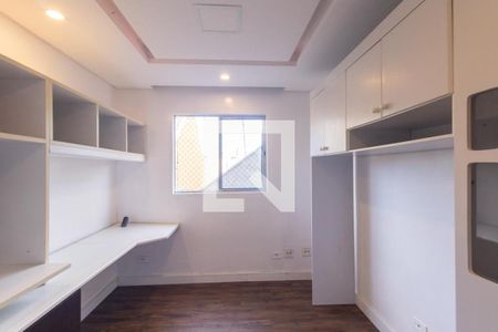 Quarto 1 de apartamento para alugar com 2 quartos, 76m² em Fazendinha, Curitiba