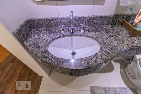 Apartamento para alugar com 76m², 2 quartos e 2 vagasBanheiro da Suíte