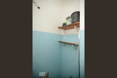 Apartamento à venda com 85m², 2 quartos e sem vaga Apartamento à venda com 85m², 2 quartos e sem vagaBanheiro de serviço