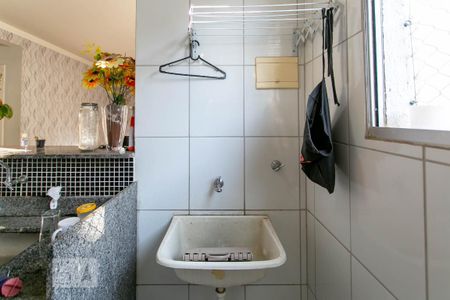 Apartamento à venda com 65m², 2 quartos e 1 vagaÁrea de Serviço