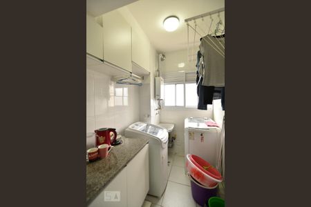 Apartamento para alugar com 70m², 3 quartos e 1 vagaÁrea de serviço