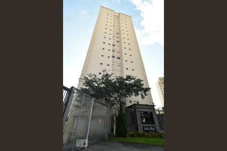 Apartamento para alugar com 70m², 3 quartos e 1 vagaFAchada