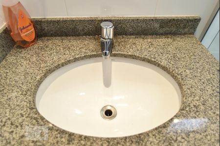 Apartamento para alugar com 70m², 3 quartos e 1 vagaBanheiro da suite - pia