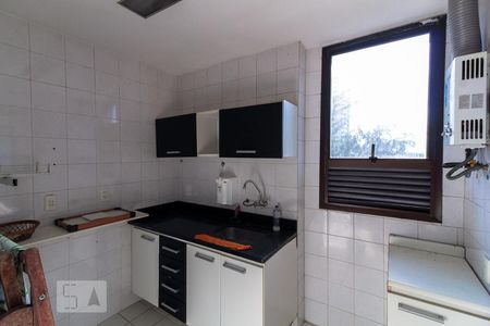 Cozinha de apartamento à venda com 2 quartos, 80m² em Barra da Tijuca, Rio de Janeiro