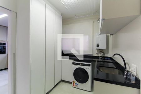 Apartamento para alugar com 200m², 3 quartos e 2 vagas Apartamento para alugar com 200m², 3 quartos e 2 vagasÁrea de Serviço