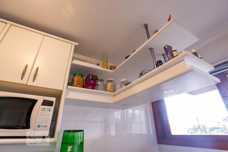 Casa à venda com 230m², 4 quartos e 2 vagasDetalhe