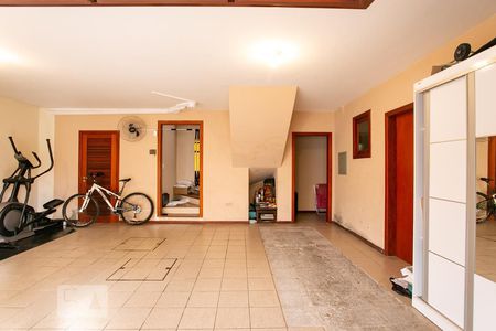 Casa à venda com 230m², 4 quartos e 2 vagasGaragem
