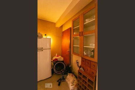 Casa à venda com 230m², 4 quartos e 2 vagasDepósito