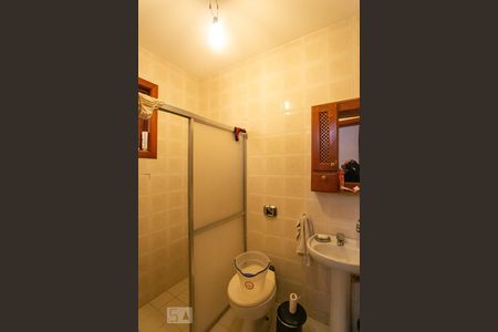 Casa à venda com 230m², 4 quartos e 2 vagasBanheiro de Serviço