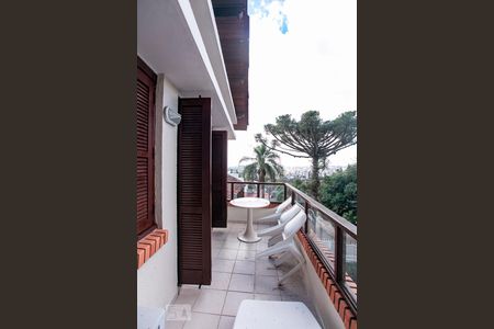 Casa à venda com 230m², 4 quartos e 2 vagasSacada